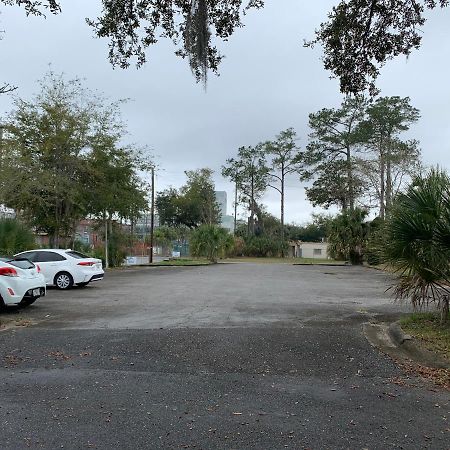 Modern House Minutes From Downtown Gainesville, Uf, Va & More! Exterior photo